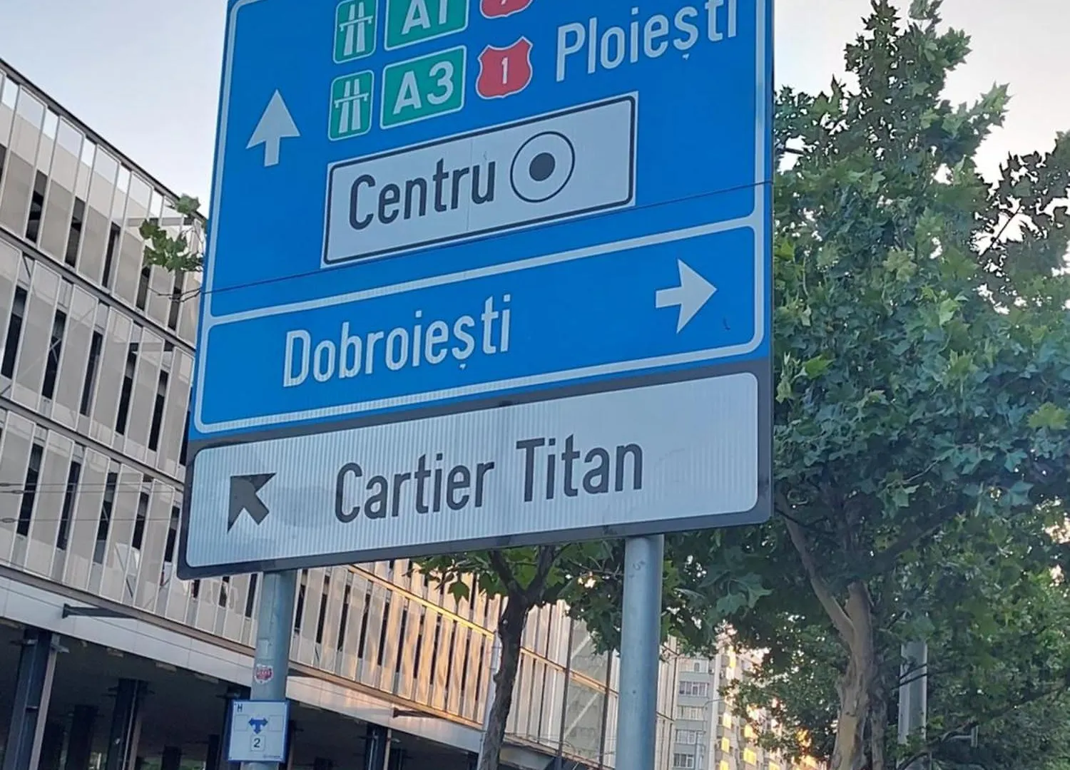 Panorama Mega Apartament Pantelimon Bucureşti 0*,